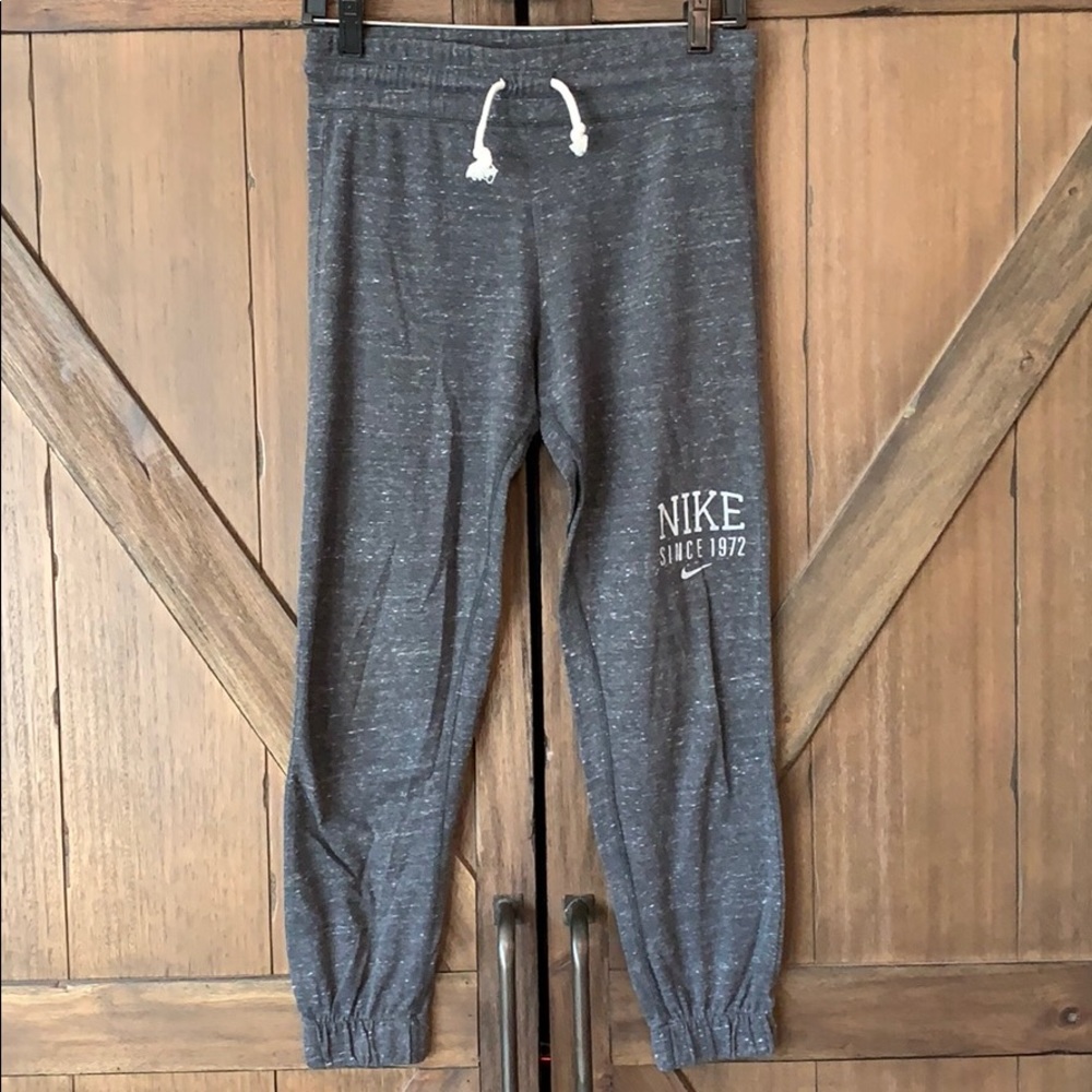 NIKE women’s joggers / sweatpants